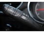 Opel Crossland 1.2-110pk Turbo 'Elegance'. Mooie en luxe hoogzitter met weinig km's ! Volautm. airco dual, cruise control, camera, comfortstoelen, metallic lak,  LM wielen, navigatie, telefoonvoorb., lane- en side assist, parkeersensoren v+a,  LED verlichting  etc.