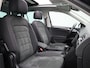 Volkswagen Tiguan 1.5 TSI ACT Comfortline Business 150 PK | Automaat | Airco | Stoelverwarming | Apple Carplay | Navigatie | Adaptieve Cruise Control | Lane Assist | Achteruitrijcamera | Parkeersensoren voor- en achter | Elektrische achterklep | Trekhaak |