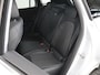Mercedes-Benz GLA 180 Luxury Line | Keyless | 19" lichtmetalen velgen | Sfeerverlichting | Stoelverwarming | Apple Carplay