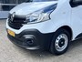 Renault Trafic 1.6 dCi L1H1 Airco Cruise control Kastinrichting Trekhaak 2000kg trekgewicht Parkeersensoren achter 2-Persoons Achterruitrij camera 1e eigenaar Omvormer Euro 6 Bpm vrij voor particulier gebruik!!