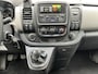 Renault Trafic 1.6 dCi L1H1 Airco Cruise control Kastinrichting Trekhaak 2000kg trekgewicht Parkeersensoren achter 2-Persoons Achterruitrij camera 1e eigenaar Omvormer Euro 6 Bpm vrij voor particulier gebruik!!