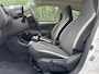 Toyota Aygo 1.0 VVT-i x-play cabrio, Apple Carplay, Camera, Bluetooth, Navigatie, 1e eig en Dealer onderhouden, Boekjes aanwezig