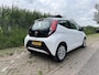 Toyota Aygo 1.0 VVT-i x-play cabrio, Apple Carplay, Camera, Bluetooth, Navigatie, 1e eig en Dealer onderhouden, Boekjes aanwezig