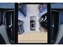 Volvo XC60 T8 Recharge AWD Ultra Dark - Panorama/schuifdak - IntelliSafe Assist & Surround - 360º Camera - Harman/Kardon audio - Adaptieve LED koplampen - Verwarmde voorstoelen, stuur & achterbank - Parkeersensoren voor & achter - Elektr. bedienb. voorstoelen met geheugen - Head up display - Draadloze tel. lader - Extra getint glas - 20' LMV