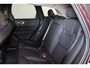 Volvo XC60 T8 Recharge AWD Ultra Dark - LONG RANGE - Panorama/schuifdak - IntelliSafe Assist & Surround - 360º Camera - Harman/Kardon audio - Adaptieve LED koplampen - Verwarmde voorstoelen, stuur & achterbank - Parkeersensoren voor & achter - Elektr. bedienb. voorstoelen met geheugen - Head up display - Draadloze tel. lader - Extra getint glas - 20' LMV