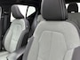 Volvo XC40 1.5 T2 Momentum Pro | PANORAMADAK | LED VERLICHTING | STOELVERWARMING | STUURWIELVERWARMING |