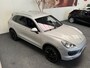Porsche Cayenne 3.0 V6 HYBRID 333 PK LUCHTVERING LEDER NAVIGATIE CRUISE CONTROL CLIMATE CONTROL ACHTERUITRIJCAMERA PDC XENON ZEER MOOI !!