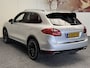 Porsche Cayenne 3.0 V6 HYBRID 333 PK LUCHTVERING LEDER NAVIGATIE CRUISE CONTROL CLIMATE CONTROL ACHTERUITRIJCAMERA PDC XENON ZEER MOOI !!