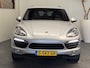 Porsche Cayenne 3.0 V6 HYBRID 333 PK LUCHTVERING LEDER NAVIGATIE CRUISE CONTROL CLIMATE CONTROL ACHTERUITRIJCAMERA PDC XENON ZEER MOOI !!