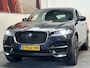 Jaguar F-Pace 3.0 S/C PORTFOLIO AWD 35T LEDER NAVIGATIE CRUISE CONTROL PANORAMA SCHUIF/KANTELDAK MULTIMEDIA VOORBEREIDING RIJSTROOKSENSOREN DODEHOEKSENSOREN ACHTERUITRIJCAMERA ZEER MOOI !! Brgl