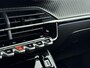 Peugeot e-2008 EV GT 54 kWh | 400km Actieradius | Elektrisch Verstelbare Stoel | Camera Rondom | Adaptive Cruise | Stoelverwarming | Navigatie | Draadloos AppleCarplay/AndroidAuto | Dodehoekdetectie