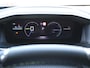 Peugeot e-2008 EV GT Avantage 54 kWh | AUTOMAAT | AppleCarplay/Android Auto | Navigatie | Keyless | Adaptive Cruise Control | Climate Control | Camera | FULL LED | Sfeerverlichting | Stoelverwarming |