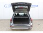 Ford Focus Wagon 1.0-155pk EcoBoost Mild-Hybrid Active AUTOMAAT ! Trekgewicht 1.500kg ! Ca. €.11.000,- beneden de nieuwprijs ! Volautm. airco dual, navigatie, telefoonvoorb., adaptive cruise control, LED verlichting, metallic lak, camera, front-, lane- en side assist, LM wielen, Isofix etc.