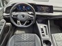 Volkswagen Golf 1.5 eTSI R-Line Automaat / Apple Carplay Android Auto / LED-lichtpakket / Virtual Cockpit / Achterruitrijcamera / Navigatie / Adaptief CC / Climate control /