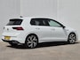 Volkswagen Golf 1.5 eTSI R-Line Automaat / Apple Carplay Android Auto / LED-lichtpakket / Virtual Cockpit / Achterruitrijcamera / Navigatie / Adaptief CC / Climate control /