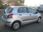 Toyota Yaris 1.3 VVTi Terra nette in Nederland nieuw geleverde 5 deurs 1.3 Yaris met airco.