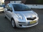 Toyota Yaris 1.3 VVTi Terra nette in Nederland nieuw geleverde 5 deurs 1.3 Yaris met airco.