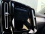 Volvo XC40 T2 Momentum | Trekhaak | 18 inch Lichtmetalen Velgen | Navigatie | Apple CarPlay & Android Auto | Parkeersensoren Voor en Achter | Parkeercamera |