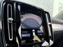 Volvo XC40 T2 Momentum | Trekhaak | 18 inch Lichtmetalen Velgen | Navigatie | Apple CarPlay & Android Auto | Parkeersensoren Voor en Achter | Parkeercamera |