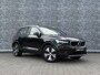 Volvo XC40 T2 Momentum | Trekhaak | 18 inch Lichtmetalen Velgen | Navigatie | Apple CarPlay & Android Auto | Parkeersensoren Voor en Achter | Parkeercamera |