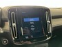 Volvo XC40 T4 Inscription | Achteruitrijcamera | Cruise control adaptief | Trekhaak | Verwarmde voorstoelen |