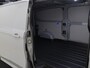 Ford E-Transit Cust. 340 L2H1 Limited 65 kWh | Financial lease tegen 0,99% rente | Trekhaak | 17 inch LMV | Led koplampen | Keyless entry/start | Airco | PDC | Centrale dubbele vergrendeling |