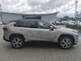 Toyota RAV4 2.5 Plug-in Hybrid AWD Bi-Tone Plus STOEL/STUURVERW STOELVENT NAVI 360-CAMERA PARKSENSOREN HEAD-UP APPLE/ANDROID LEDER BLINDSPOT EL-STOEL+GEHEUGEN JBL-AUDIO EL-ACHTERKLEP 19"LMV
