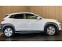 Hyundai Kona Electric EV Fashion 64 kWh |FACELIFT|3-FASE|LEDER|ACC|STOELVERW.|HEAD-UP|CAMERA|CARPLAY|NAVI|NL-AUTO|NAP|INCL. BTW|1e EIG.|