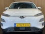 Hyundai Kona Electric EV Fashion 64 kWh |FACELIFT|3-FASE|LEDER|ACC|STOELVERW.|HEAD-UP|CAMERA|CARPLAY|NAVI|NL-AUTO|NAP|INCL. BTW|1e EIG.|