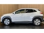 Hyundai Kona Electric EV Fashion 64 kWh |FACELIFT|3-FASE|LEDER|ACC|STOELVERW.|HEAD-UP|CAMERA|CARPLAY|NAVI|NL-AUTO|NAP|INCL. BTW|1e EIG.|