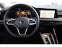 Volkswagen Golf 1.4 eHybrid Style Afneembare trekhaak, ErgoActive, LED plus + strip, verwarmbare voorstoelen, keyless, travel assist, spiegelpakket met geheugen, digital cockpit pro, pre-crash, ACC met Stop&Go, draadloos app connect, achteruitrijcamera, head-up display, lich&zicht, multimedia plus, comfort pakket,