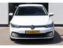 Volkswagen Golf 1.4 eHybrid Style PL €682 p/m* SOH 93,87% DSG, Afneembare trekhaak, elektrisch verstelbare ErgoActive bestuurdersstoel met geheugen- en massagefunctie, LED Plus koplampen, keyless go & entry, adaptieve cruise control (acc) met travel assist, elektrisch verstel-, verwarm- en inklapbare buitenspiegels met geheugen, digital cockpit pro, pre-crash, draadloos Apple Carplay & Android Auto, achteruitrijcamera (rear view), head-up display, licht & zichtpakket, multimedia plus, comfort pakket (verwarmbaar multifunctioneel lederen stuurwiel, verwarmbare voorstoelen)