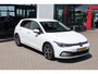 Volkswagen Golf 1.4 eHybrid Style PL €682 p/m* SOH 93,87% DSG, Afneembare trekhaak, elektrisch verstelbare ErgoActive bestuurdersstoel met geheugen- en massagefunctie, LED Plus koplampen, keyless go & entry, adaptieve cruise control (acc) met travel assist, elektrisch verstel-, verwarm- en inklapbare buitenspiegels met geheugen, digital cockpit pro, pre-crash, draadloos Apple Carplay & Android Auto, achteruitrijcamera (rear view), head-up display, licht & zichtpakket, multimedia plus, comfort pakket (verwarmbaar multifunctioneel lederen stuurwiel, verwarmbare voorstoelen)