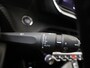 Peugeot 2008 1.2 PureTech 100 Allure | Benzine | Handgeschakeld | Zesversnellingsbak | Donker getint glas achter | Remote services | Regensensor | Cruise control | Automatisch dimmende binnenspiegel | Parkeersensoren |