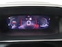 Peugeot 2008 1.2 PureTech 100 Allure | Benzine | Handgeschakeld | Zesversnellingsbak | Donker getint glas achter | Remote services | Regensensor | Cruise control | Automatisch dimmende binnenspiegel | Parkeersensoren |