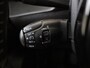 Peugeot 2008 1.2 PureTech 100 Allure | Benzine | Handgeschakeld | Zesversnellingsbak | Donker getint glas achter | Remote services | Regensensor | Cruise control | Automatisch dimmende binnenspiegel | Parkeersensoren |