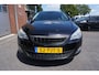 Opel Astra 1.4 Turbo Cosmo NL AUTO - NAP - TREKHAAK - 18 INCH - STUUR + STOELVERWARMING - CLIMA - CRUISE - CHROOM - PRIVACYGLAS - COMFORTSTOELEN - 4 ELEKTR RAMEN - AUT. VERLICHTING