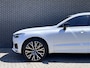 Volvo XC60 2.0 T5 R-Design | 22 inch | Adaptive Cruise control | Camera | Keyless