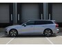 Volvo V60 T6 350PK Plug-in hybrid AWD Business Edition | Extra Getint Glas Achter | Park Assist voor en achter | Premium Audio by Harman Kardon | Adaptieve Cruise Control & Pilot Assist | Keyless Entry & Start | Verwarmbaar stuurwiel | Verwarmbare voorstoelen | Verwarmbare achterbank |