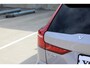 Volvo V60 T6 350PK Plug-in hybrid AWD Business Edition | Extra Getint Glas Achter | Park Assist voor en achter | Premium Audio by Harman Kardon | Adaptieve Cruise Control & Pilot Assist | Keyless Entry & Start | Verwarmbaar stuurwiel | Verwarmbare voorstoelen | Verwarmbare achterbank |