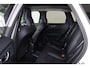 Volvo XC60 T8 Recharge AWD Plus Dark - LONG RANGE - Panorama/schuifdak - IntelliSafe Assist & Surround - 360º Camera - Harman/Kardon audio - Verwarmde voorstoelen, stuur & achterbank - Parkeersensoren voor & achter - Elektr. bedienb. voorstoelen met geheugen - Draadloze tel. lader - Extra getint glas - 20' LMV