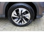 Honda CR-V 2.0 4WD Executive | Incl. 12 maanden Garantie | Panorama dak | Keyless entry/start | Stoelverwarming | Trekhaak | Adaptive cruise | Achteruitrijcamera | Parkeersensoren V+A | Elektrisch verstelbare bestuurdersstoel met geheugen | Dodehoeksensoren | Elektrische kofferbakklep | Climate controle | Lane assist | DAB | Lederen bekleding | Navigatie |