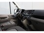 Volkswagen Crafter Bedrijfswagens Trendline 140pk 8-traps automaat L3H3 GVW 3.5T Volkswagen Crafter 2.0 TDI EU6 140PK  Trendline L3H3 GVW 3.5T WB 3640 MM | Trekhaak | Camera | Clima | DAB