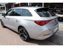 CUPRA Leon Sportstourer 1.5 eTSI Business Edition Panorama dak, sfeer verlichting, navigatie.