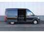 Volkswagen Crafter Bedrijfswagens Exclusive L3H3 140 pk 8-traps automaat Volkswagen Bedrijfswagens Crafter Exclusive L3H3 140 pk automaat trekhaak camera LM velgen Bijrijdersbank Navi