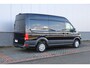 Volkswagen Crafter Bedrijfswagens Exclusive L3H3 140 pk 8-traps automaat Volkswagen Bedrijfswagens Crafter Exclusive L3H3 140 pk automaat trekhaak camera LM velgen Bijrijdersbank Navi