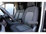 Volkswagen Crafter Bedrijfswagens Exclusive L3H3 140 pk 8-traps automaat Volkswagen Bedrijfswagens Crafter Exclusive L3H3 140 pk automaat trekhaak camera LM velgen Bijrijdersbank Navi