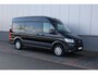 Volkswagen Crafter Bedrijfswagens Exclusive L3H3 140 pk 8-traps automaat Volkswagen Bedrijfswagens Crafter Exclusive L3H3 140 pk automaat trekhaak camera LM velgen Bijrijdersbank Navi