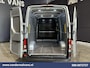 Volkswagen Crafter 2.0 TDI 141pk L3H3 L2H2 Euro6 Airco | Camera | Navigatie | Android Auto | Stoelverwarming Parkeersensoren, Bijrijdersbank, 3000kg trekvermogen, zilver