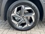 Hyundai Tucson 1.6 T-GDI PHEV 265 pk AWD Comfort Smart Navigatie Trekhaak LMV ACC DAB Camera 19 Inch Velgen Extra Getint Glas Stoelverwarming Stuurverwarming Carplay Android Auto NL Auto Plug In Hybride 4-WD